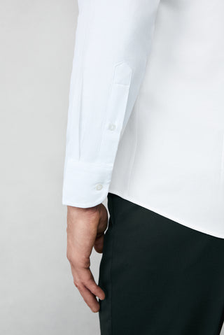 Beyaz Uzun Kol Slim Fit Düğmeli Yaka Pamuklu Kolay Ütülenebilir 4 Mevsim Oxford Gömlek
