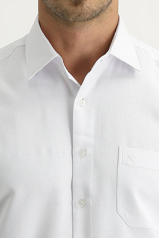  Beyaz Uzun Kol Klasik Desenli Pamuklu Gömlek