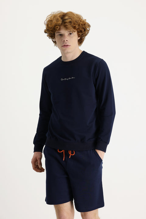 Orta Lacivert Bisiklet Yaka Nakışlı Pamuklu Sweatshirt