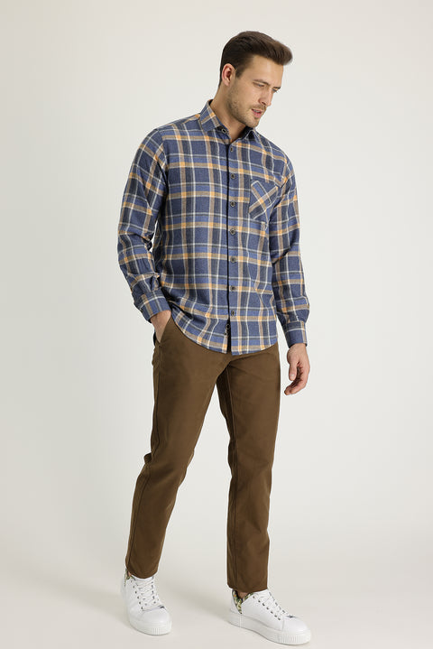 Earthen Regular Fit Standard Cut Cotton Canvas / Chino Trousers