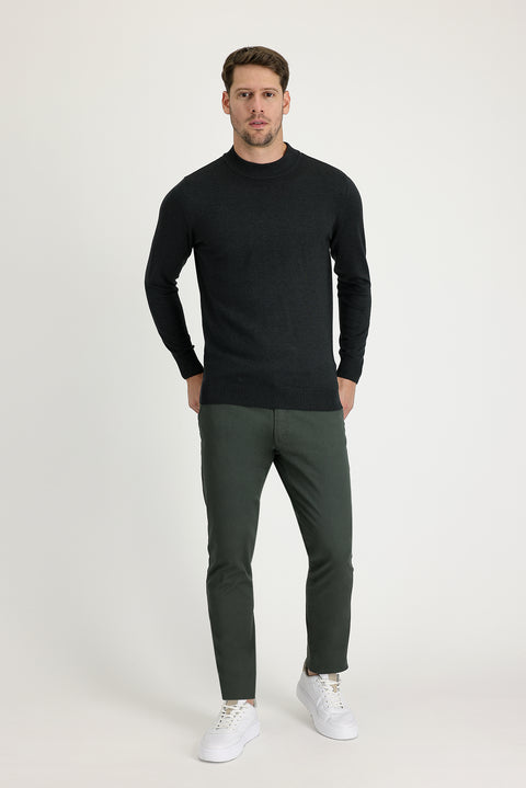 Dark Green Regular Fit Standard Cut Lycra Canvas / Chino Trousers