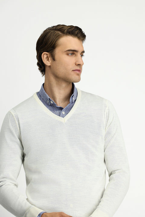 Off-White V-Neck Regular Fit Wool Knit Sweater