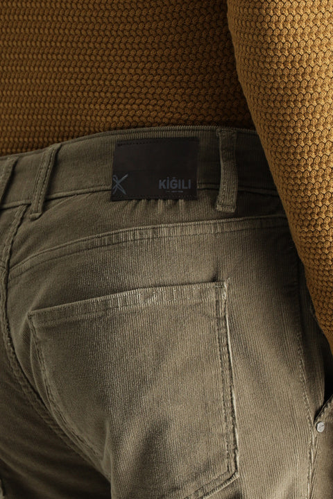 Koyu Bej Relaxed Fit Rahat Kesim Likralı Kadife Pantolon