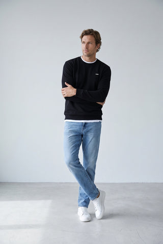  Siyah Bisiklet Yaka Regular Fit Nakışlı Basic İnce Sweatshirt