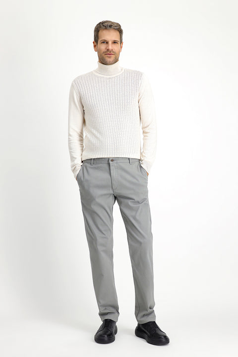 Medium Gray Regular Fit Standard Cut Patterned Lycra Canvas / Chino Trousers