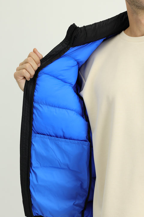 Black Stand Collar Zippered Pocket Windproof Sport Puffer Jacket with Bag