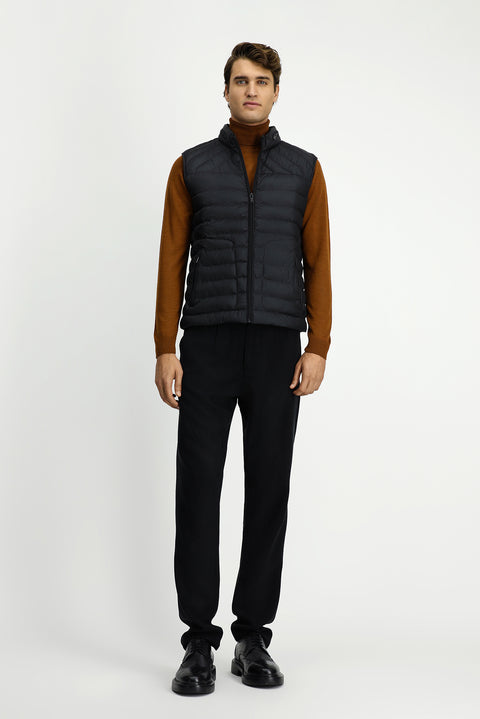 Black Slim Fit Stand-Up Collar Zippered Quilted Sports Vest