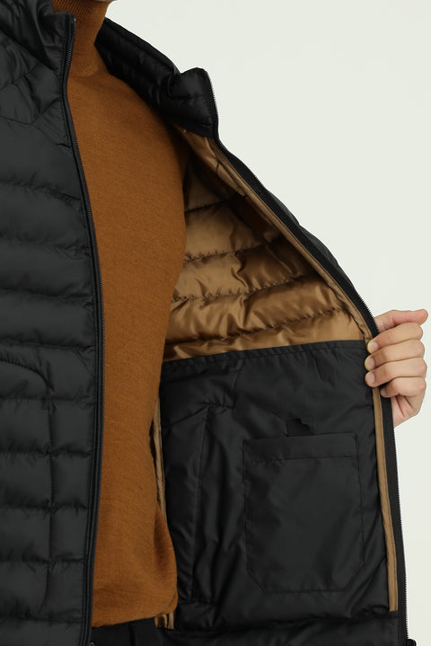 Black Slim Fit Stand-Up Collar Zippered Quilted Sports Vest