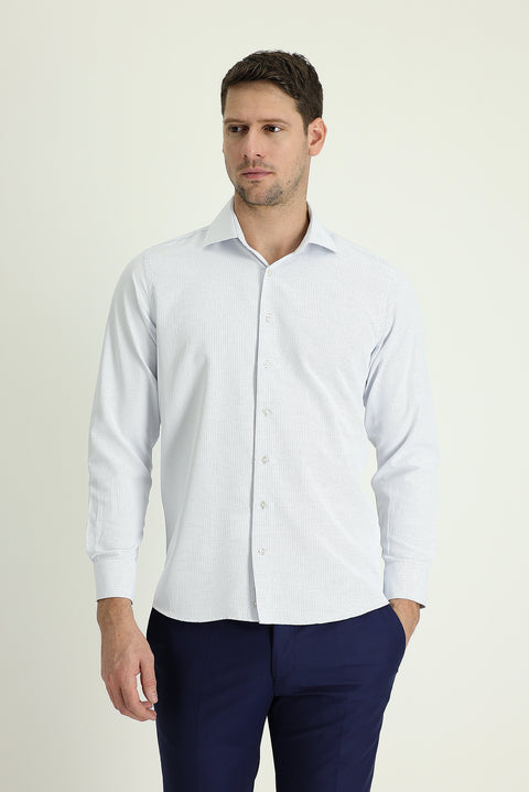 Uçuk Mavi Uzun Kol Slim Fit Dar Kesim Klasik Pamuklu Kolay Ütülenebilir Gömlek