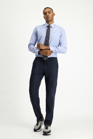  Koyu Mavi  Uzun Kol Slim Fit Klasik Yaka Pamuklu Kolay Ütülenebilir Desenli Gömlek