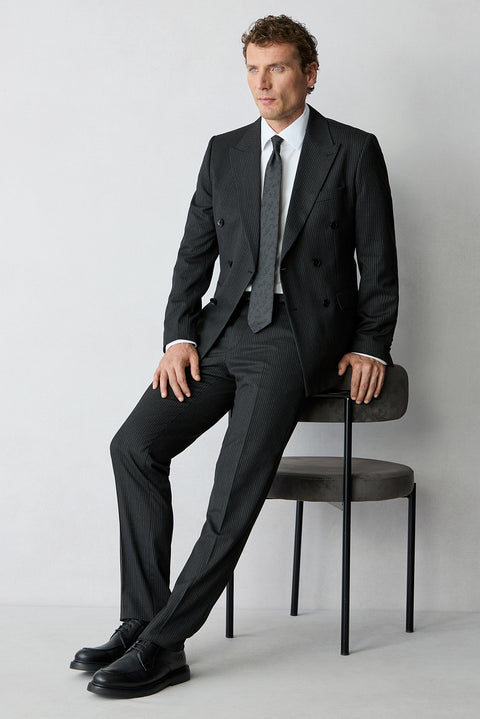 Siyah 7 Drop Slim Fit Sivri Yaka Çizgili Kruvaze Kapama Takım Elbise