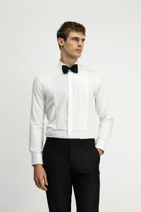 Beyaz Slim Fit Dar Kesim Piliseli Pamuklu Ata Yaka Gömlek