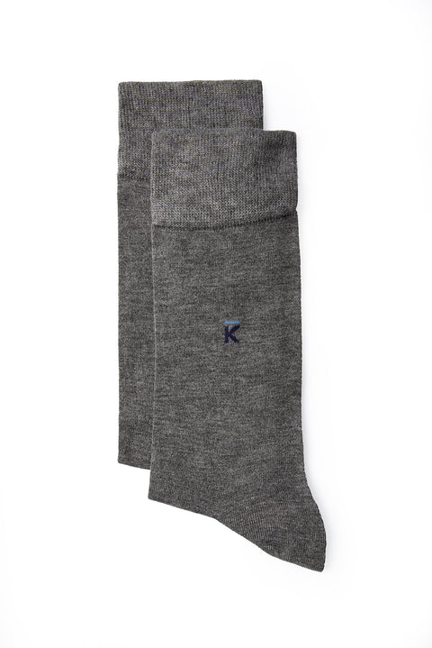 Medium Grey Lycra Stretch Sports Knit Belt & 2-Pack Bamboo Socks Gift Box Set