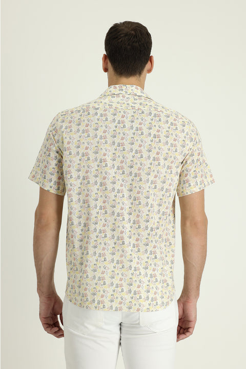 Off-white short-sleeved relaxed fit printed sports shirt.