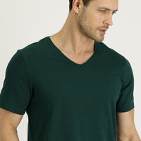 Koyu Yeşil V Yaka Slim Fit Dar Kesim Pamuklu Tişört