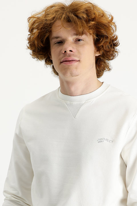 Off-white crew neck slim fit printed sweatshirt.
