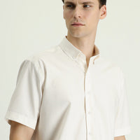 Off-white short-sleeved regular fit patterned cotton shirt