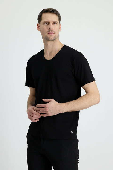 Siyah V Yaka Regular Fit Nakışlı Süprem Tişört