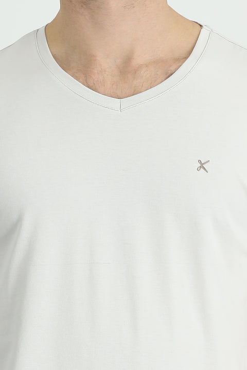 Taş V Yaka Slim Fit Dar Kesim Pamuklu Tişört