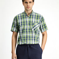 Pistachio Green Short Sleeve Regular Fit Plaid Sport Button-Down Collar Cotton Shirt with Pockets