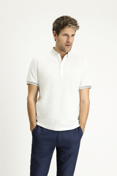 Kırık Beyaz Polo Yaka Slim Fit Dar Kesim Desenli Tişört