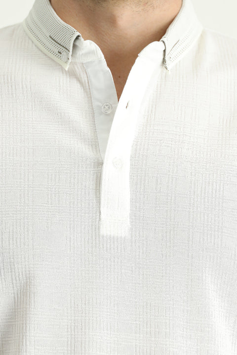 Kırık Beyaz Polo Yaka Slim Fit Dar Kesim Desenli Tişört
