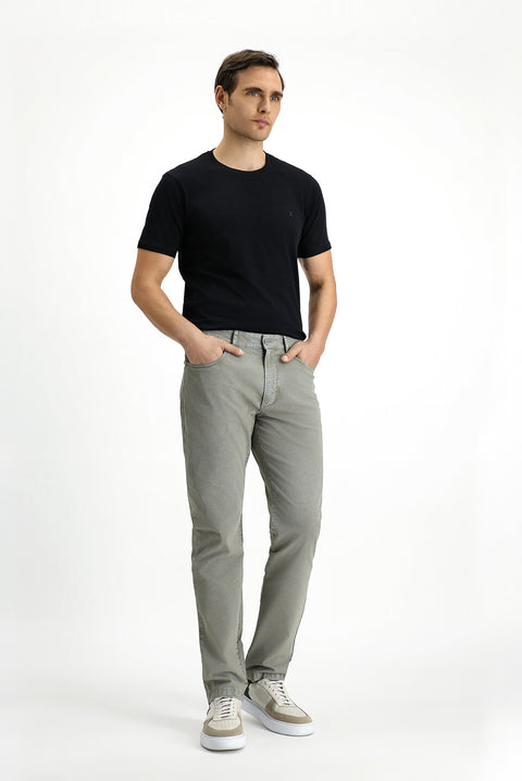 Khaki Regular Fit Standard Cut Lycra Canvas / Chino Pants