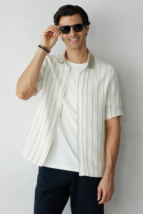 Off-white short-sleeved regular fit cotton striped shirt