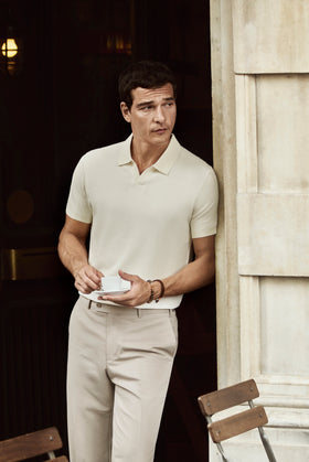Ekru Düğmesiz Polo Yaka Regular Fit Desenli Örme Tişört