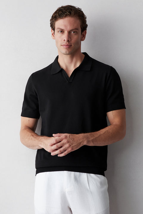 Siyah Düğmesiz Polo Yaka Regular Fit Örme Tişört