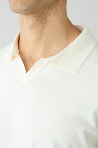 Kırık Beyaz Düğmesiz Polo Yaka Regular Fit Örme Tişört