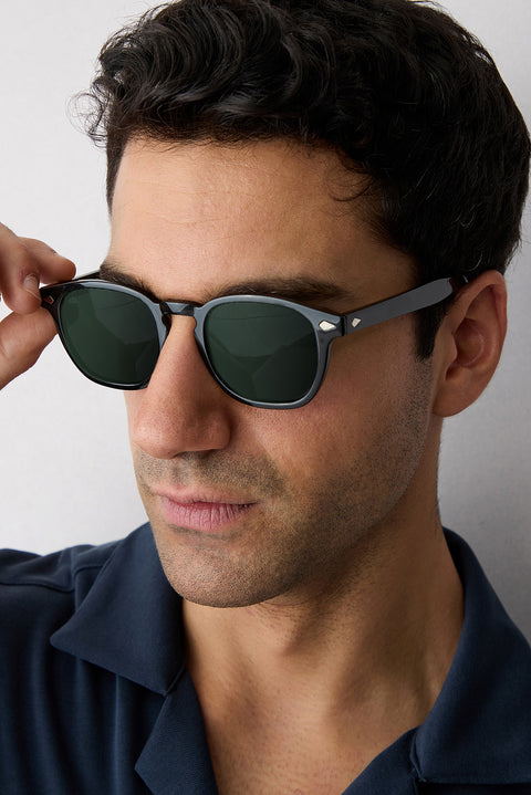 Black Polarized Green Lens Men's Sunglasses with Black Frame (Body 46* Nose Bridge 24* Temple Length 145)
