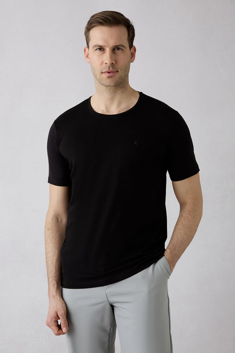 Siyah Bisiklet Yaka Slim Fit Yumuşak Dokulu Pamuklu Likralı Esnek Tişört
