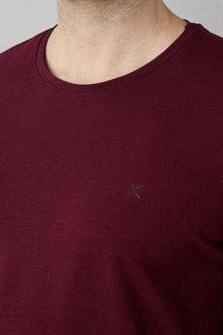  Koyu Bordo Bisiklet Yaka Slim Fit Yumuşak Dokulu Pamuklu Likralı Esnek Tişört